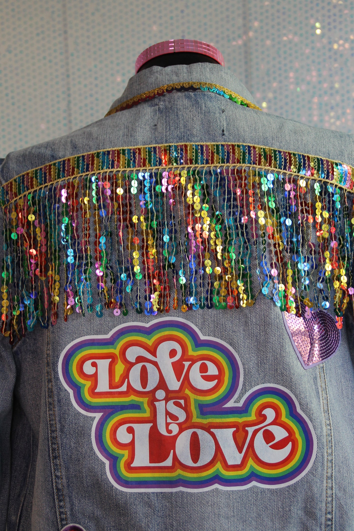 Jacke Love is Love